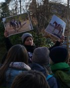 Kinder lauschen einem Vortrag Kinder lauschen einem Vortrag