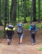 Drei Jugendliche im Wald Foto von 3 Jugendlichen im Wald